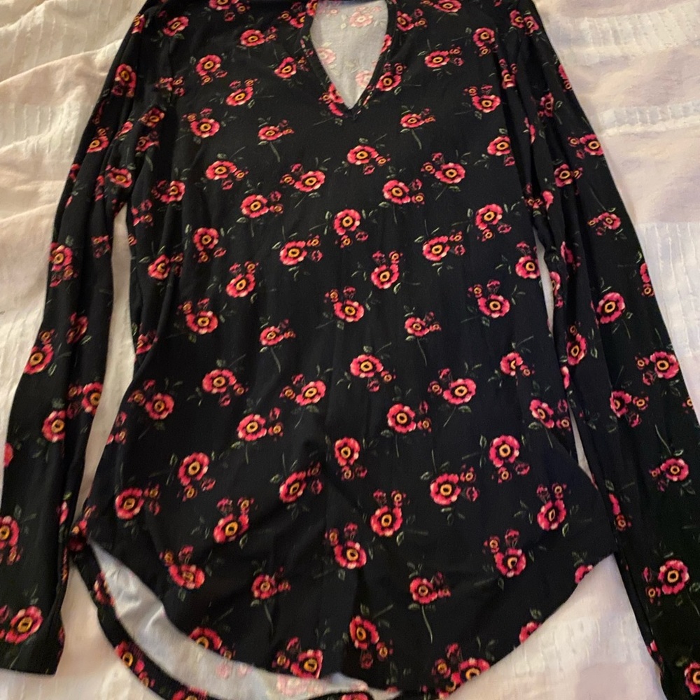 Same shirt, different pattern. Size medium